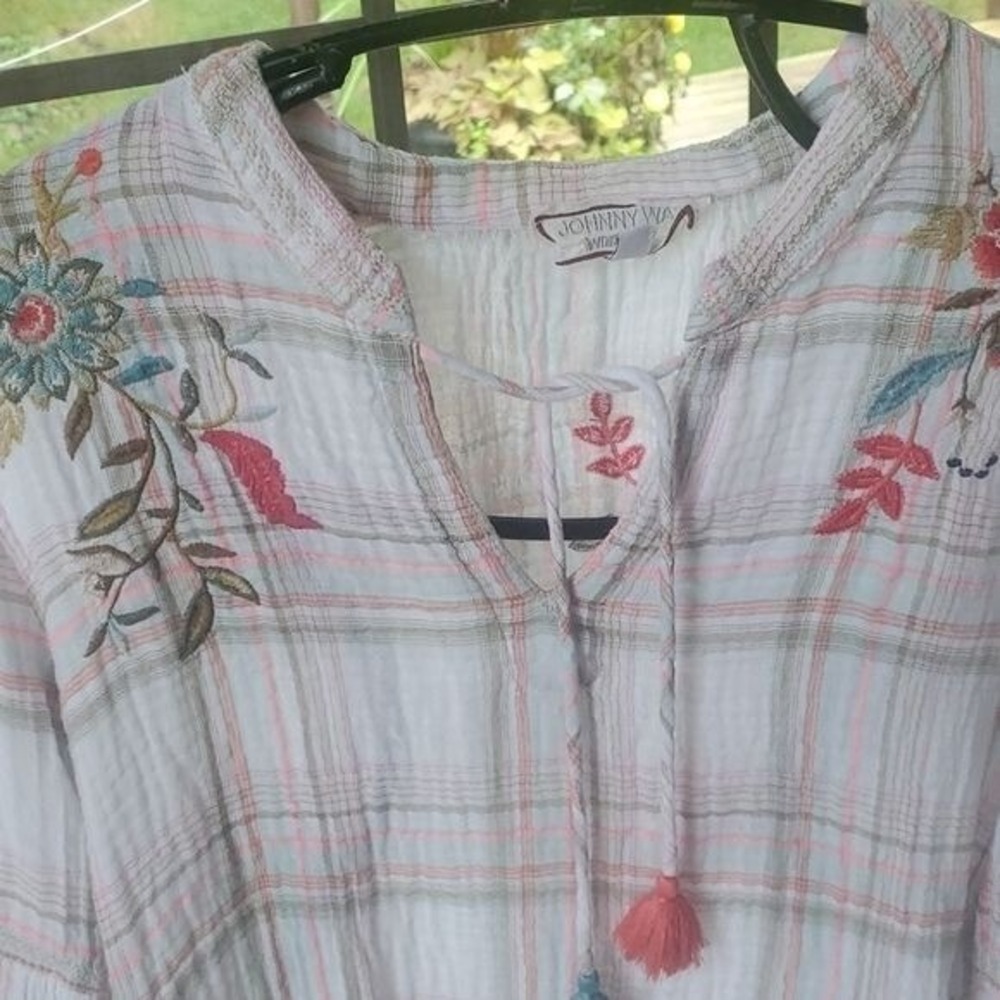 Johnny Was Workshop Embroidered Plaid Eyelet Tassel Blouse White Pink Large - Picture 5 of 16